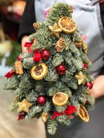 Рождественские елочки, венки, букеты, композиции из пихты Нордмана