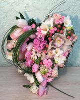 Цветы и подарки для любимых к 14 февраля