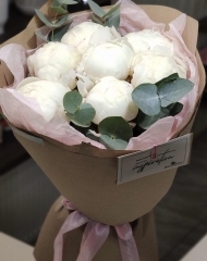 Букет ароматных пионов