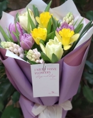 Букет весенний с тюльпанами, нарциссами и гиацинтами