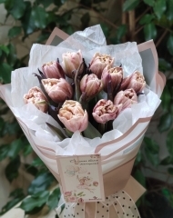 Букет из тюльпанов сорта Брауни