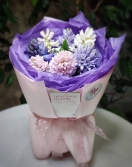 Букет из гиацинтов разных сортов