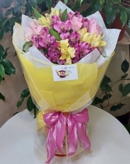 Букет из альстромерии