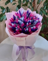 Букет из сухоцветов с лавандой и лагурусом