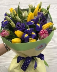 Букет весенний с тюльпанами, ирисами