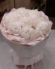 Монобукет с ароматными пионами