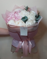 Дуобукет из гортензии и пионов