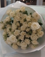 Монобукет из кустовой розы Сноуфлейк