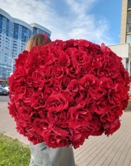 Букет из 101 французской розы Эксплойер, 90 см