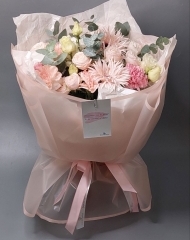 Букет с герберами, пионовидными розами, эустомой, гвоздиками, эвкалиптом