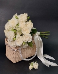 Свадебный букет из роз Брайдал флоу 