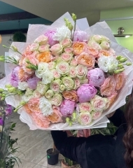 Букет из пионов, кустовых роз разных сортов, эустомы Алиса