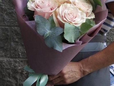 Букет из роз (сорт роз на выбор)