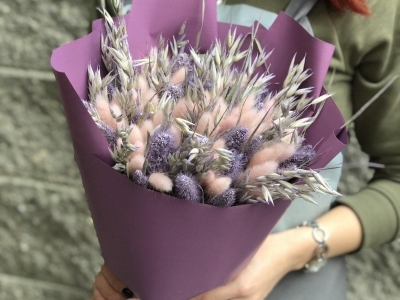 Букет с лагуросом, фаларисом и авеной