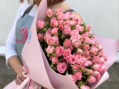 Монобукет из кустовой розы