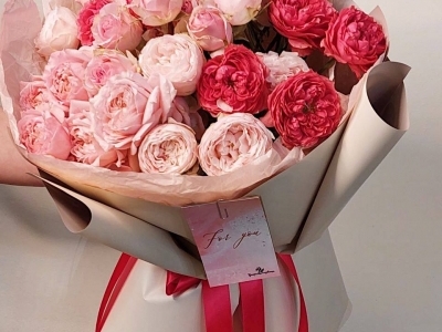 Букет из роз различных сортов