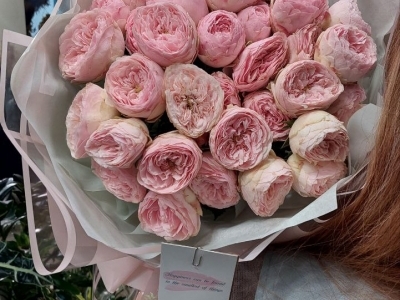 Монобукет из пионовидной розы Менсфилд парк (9 веток)