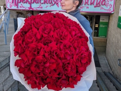 Монобукет из французской розы Эксплойер (31 шт)